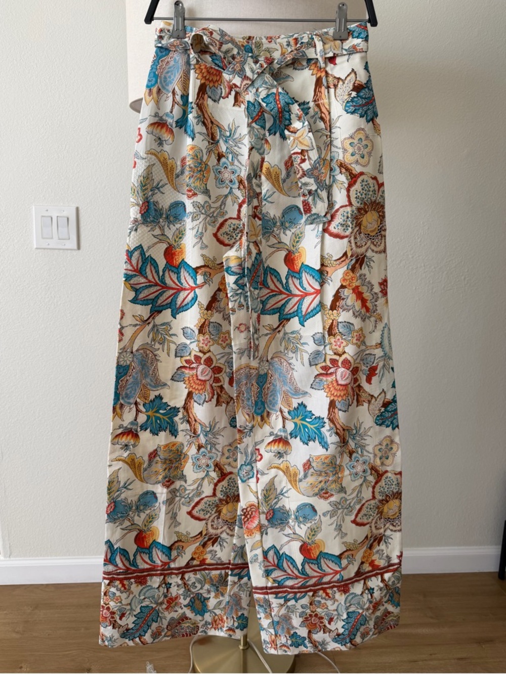 Etro Cream Floral-Paisley Wide-Leg Tie-Waist Pants with Teal and Orange Accents - Picture 4 of 9